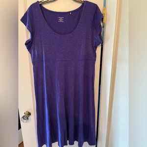 Toad&Co Nena dress available for someone else to enjoy! Great curvy seam detail.